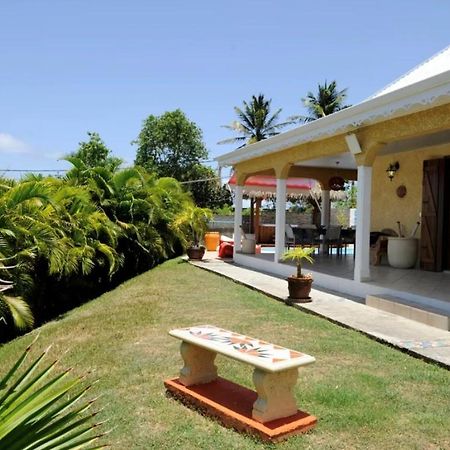 La Baie Des Bambous Villa Le Moule Exteriör bild